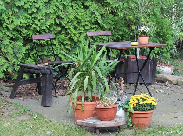 Das richtige Mobiliar für einen parkähnlichen Garten