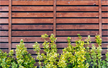 Sichtschutzzaun aus Holz